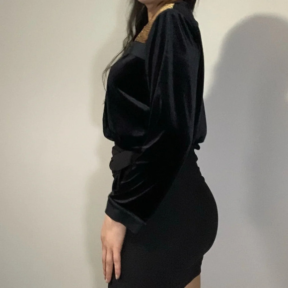 Vintage Erin London velvet, Petite size medium  black and gold - Picture 5 of 15